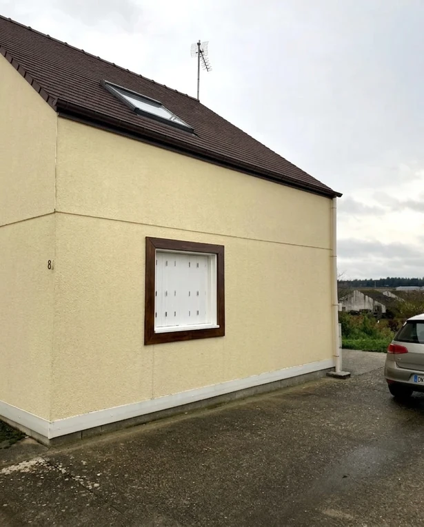 Before — facade without Warm Beige + Espresso Brown (Traditional)