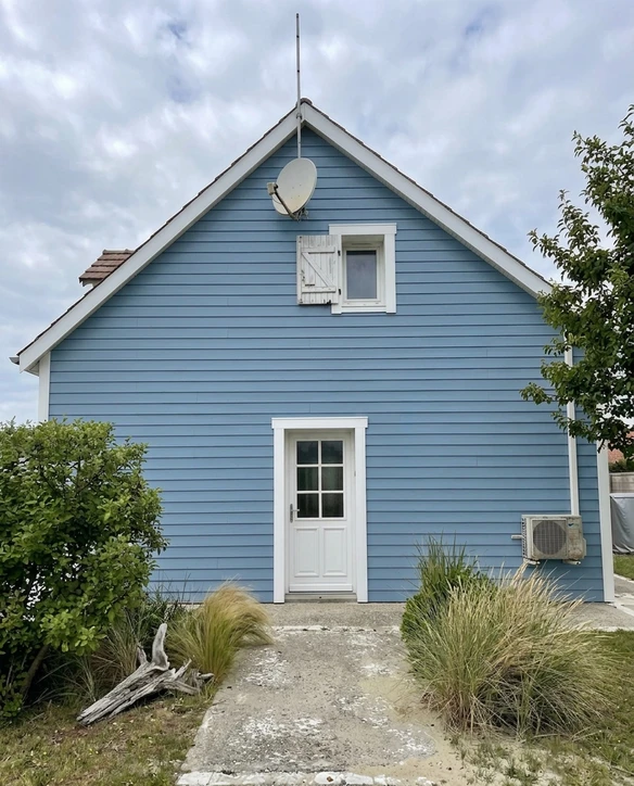 Cape Cod Blue + Bright White — Coastal