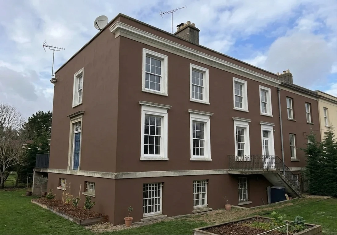 House facade in London Clay (Farrow & Ball No. 244) after AI colour preview