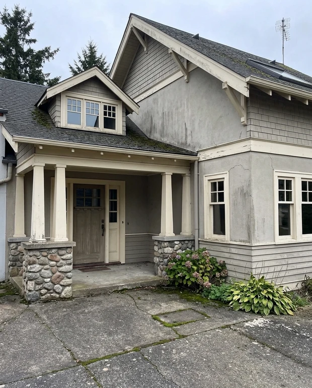 Craftsman bungalow exterior before AI color preview (warm khaki family)