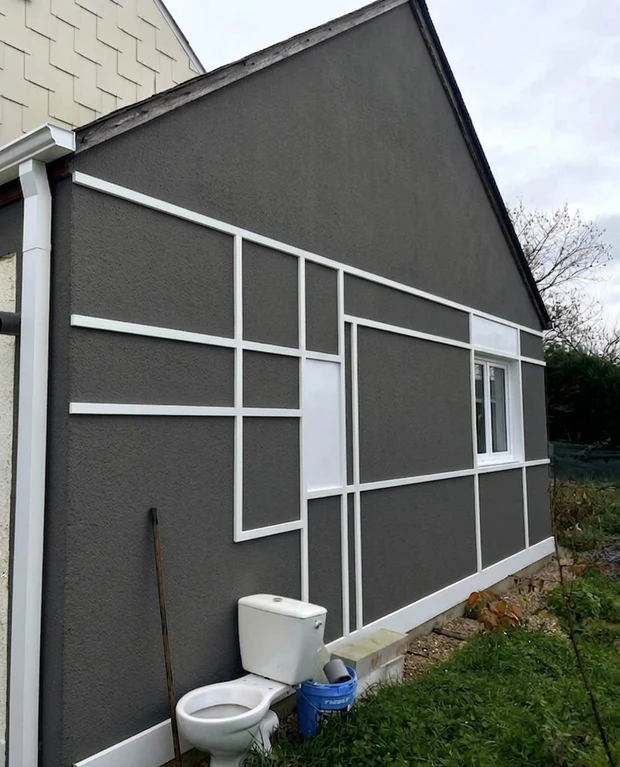 Apres — facade Anthracite (RAL 7016) et Blanc Signal sur les menuiseries (Avant-garde)