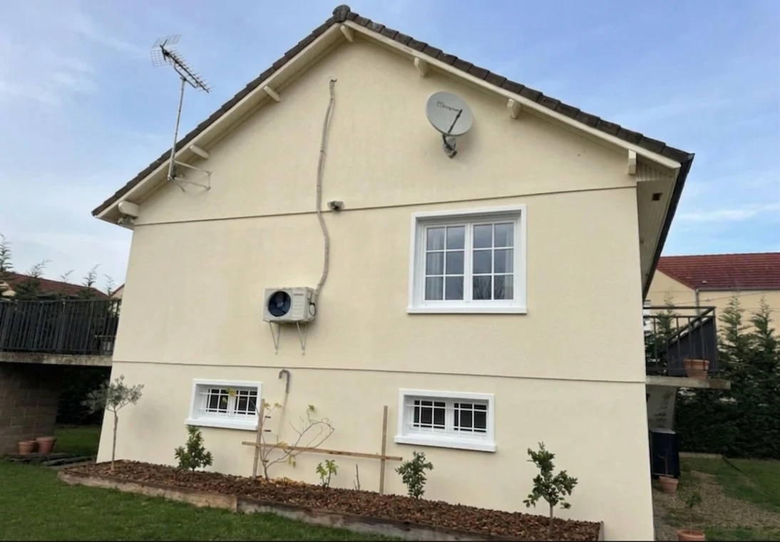 Hellelfenbein + Reinweiss — Klassisch