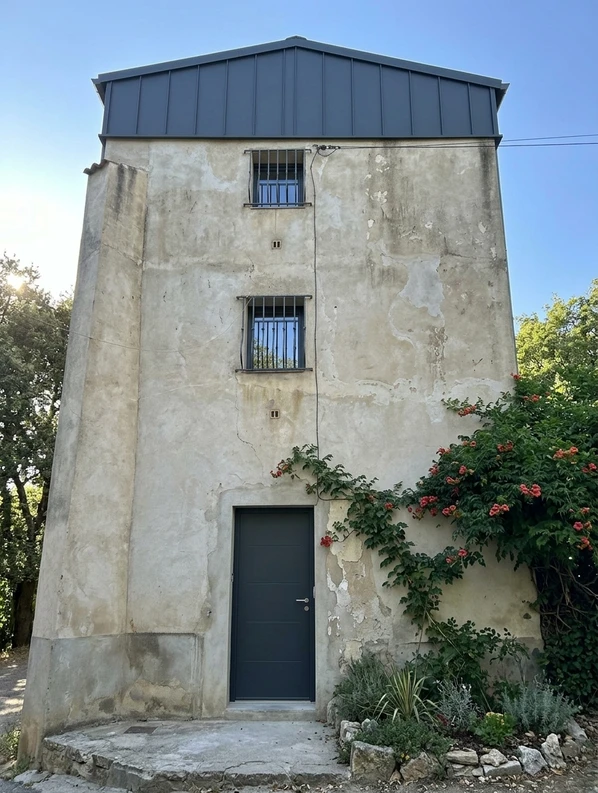 Vorher — Fassade ohne Hellgrau + Anthrazitgrau (Neubau)
