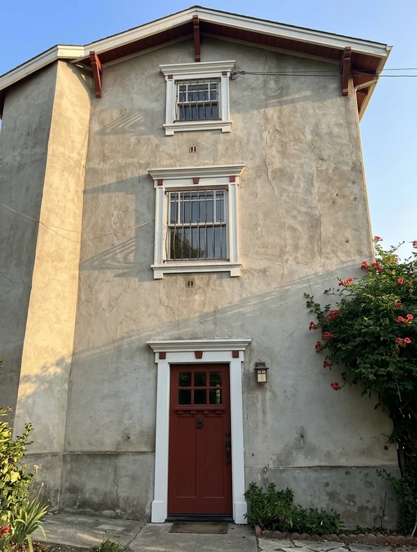 Before — facade without Naval Navy + Pure White + Antique Red (Craftsman)