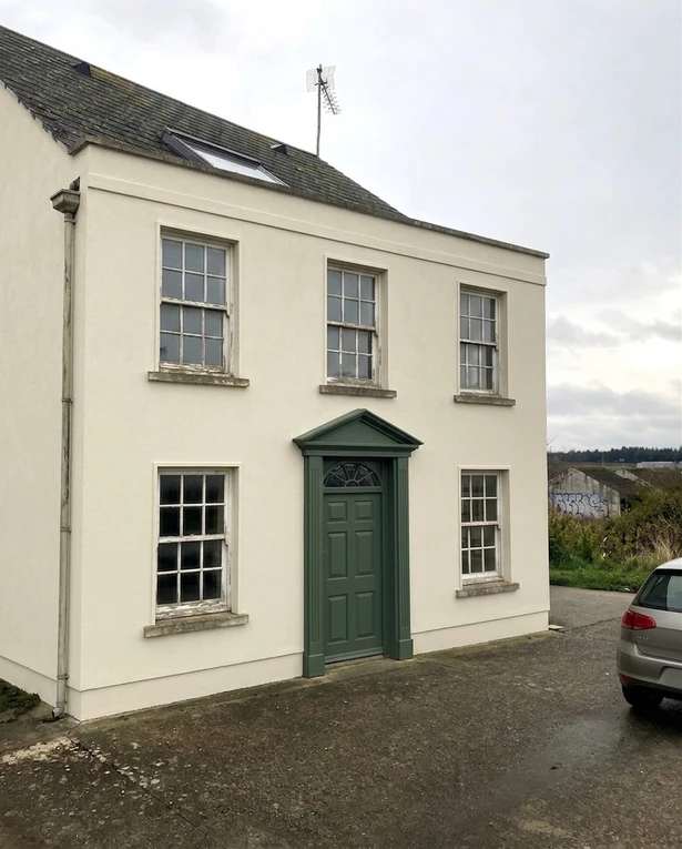Cream Stucco + Farrow & Ball Studio Green No.93 - Georgian