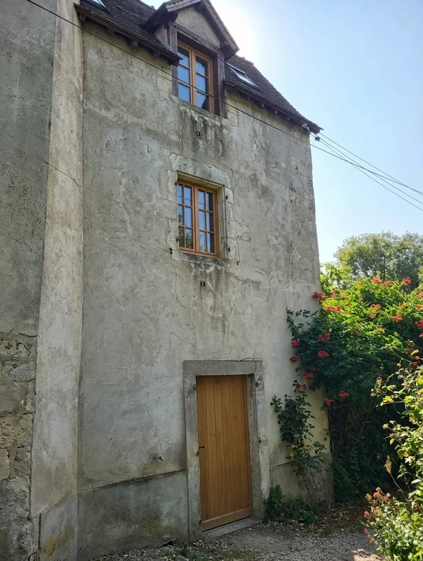 Before — facade without Pale Cotswold Stone + Natural Oak (Cottage)