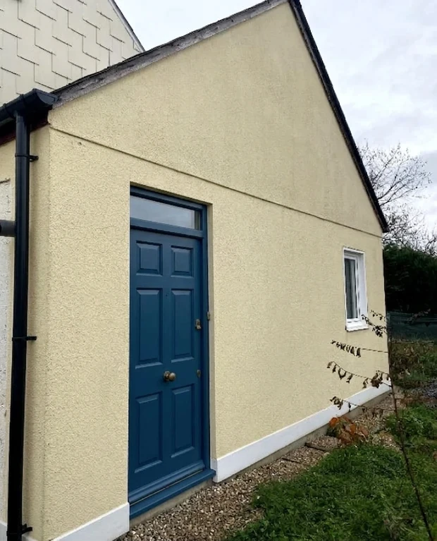 Before — facade without Natural Stone + Stiffkey Blue (Heritage)