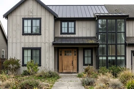Before — facade without Alabaster Warm White + Tricorn Black + Natural Oak (Modern Farmhouse)
