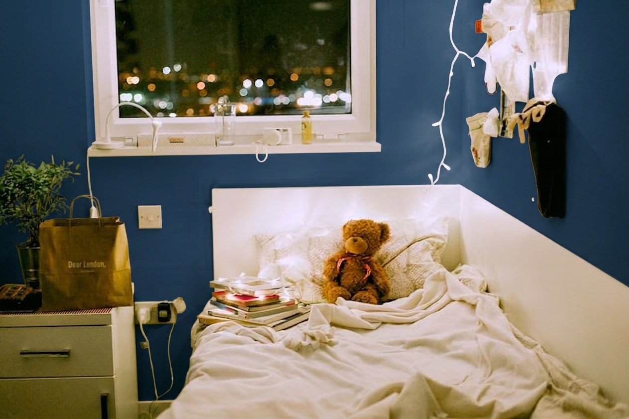 After - facade in Calamine Blush Rose (F&B Calamine No.230) with Pointing Cream on the ceiling, coving, picture rail, skirting, window casings (Vintage Cottage Princess)